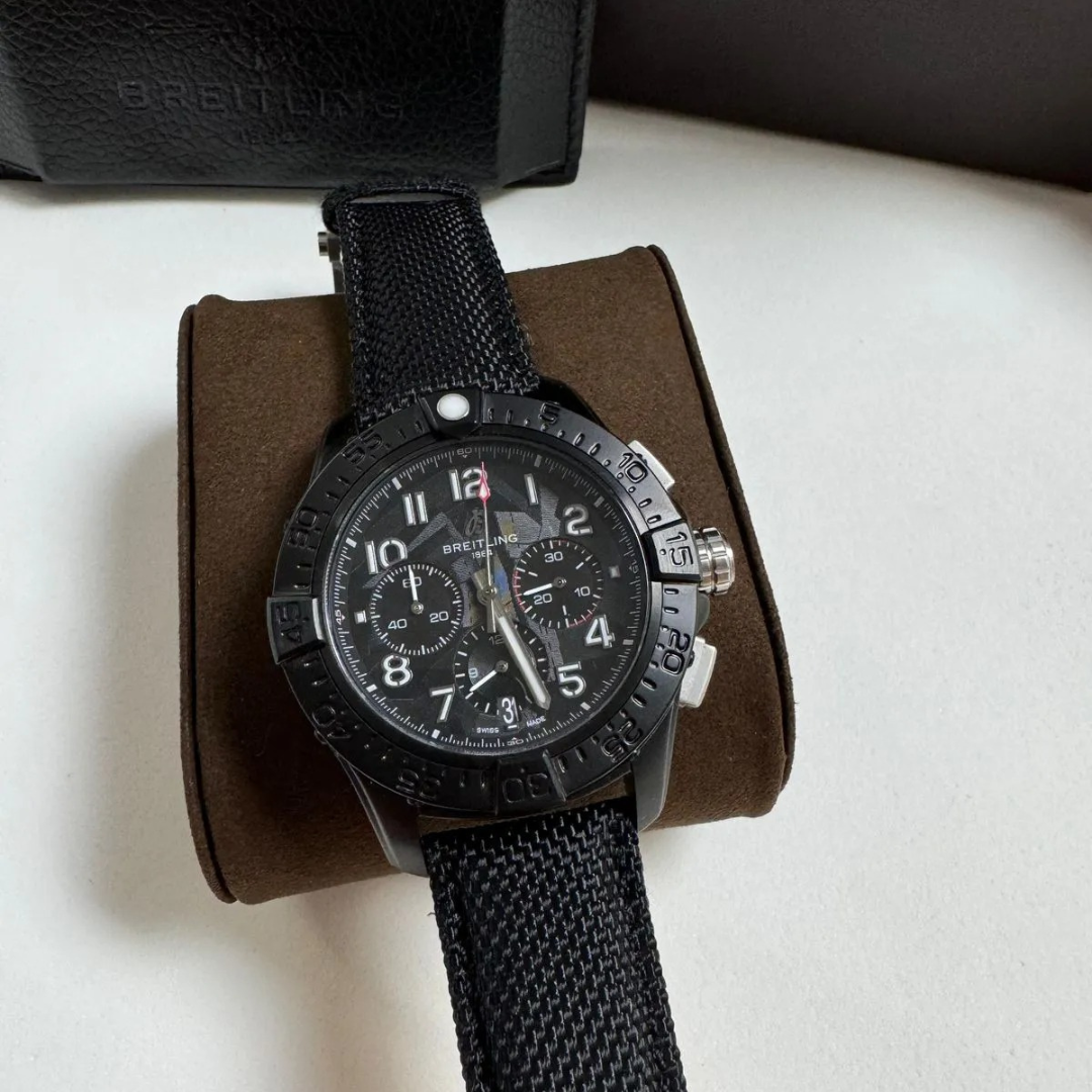 Breitling Avenger Black Chronograph - Image 2