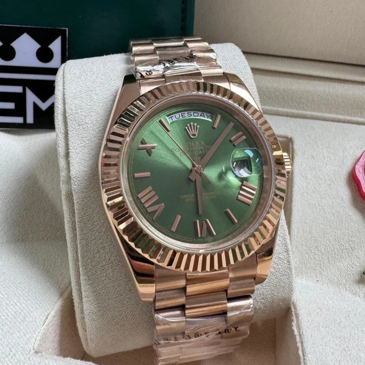 Rolex Day-Date 40 – Green Dial with Roman Numerals B - Image 2