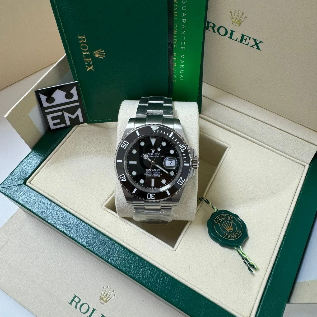 Rolex Submariner 41 – Black Dial - Image 3