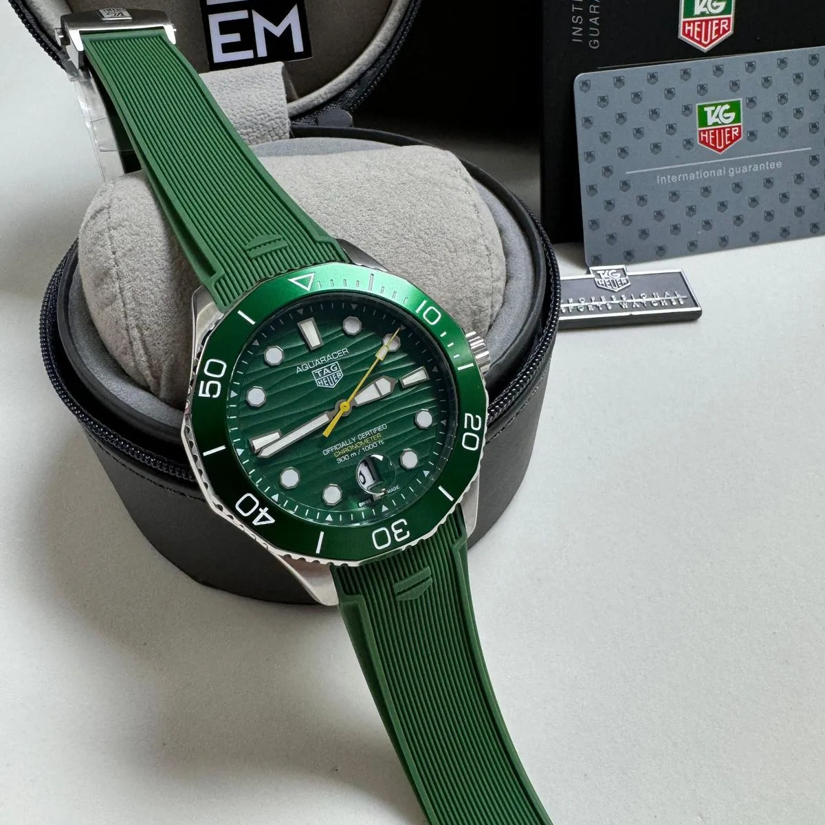 TAG Heuer Aquaracer Green Chronometer 300M Rubber Strap - Image 3
