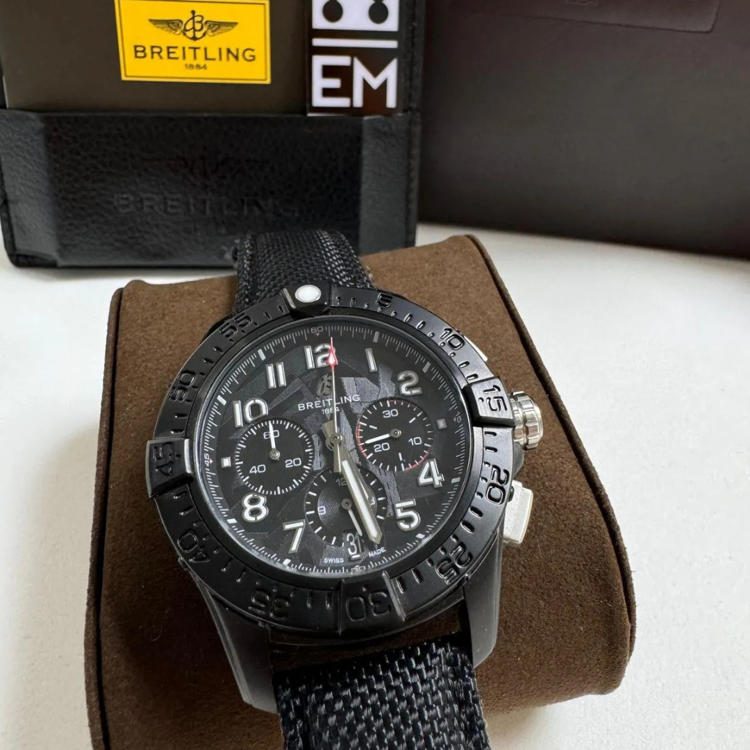Breitling Avenger Black Chronograph - Image 3
