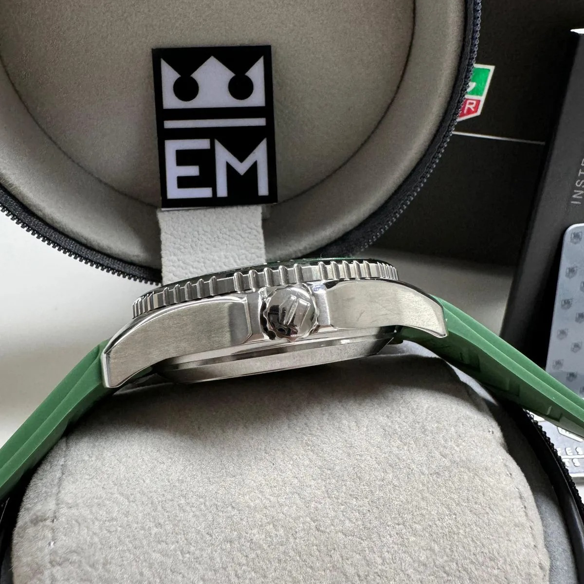 TAG Heuer Aquaracer Green Chronometer 300M Rubber Strap - Image 4