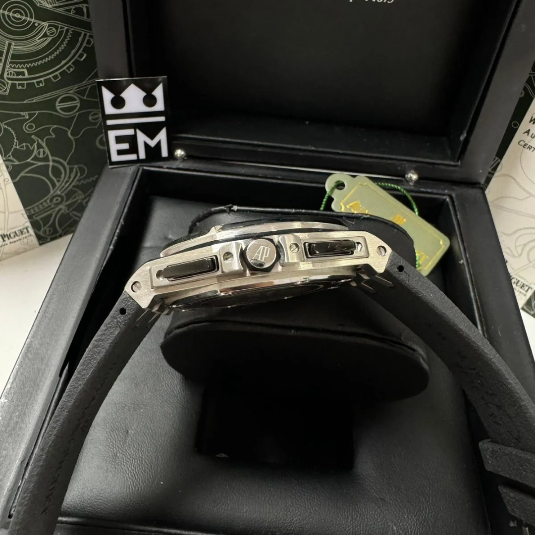 Audemars Piguet Royal Oak Offshore Chronograph Black - Image 4
