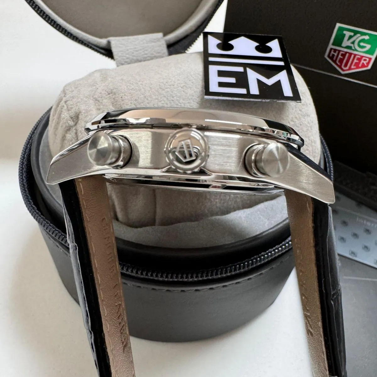 TAG Heuer Carrera Chronograph – Emerald Green Dial Leather Strap - Image 4