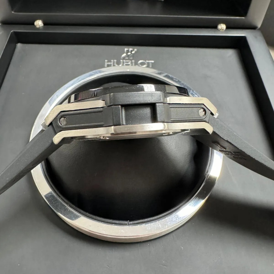 Big Bang Unico Black Silver Skeleton - Image 5