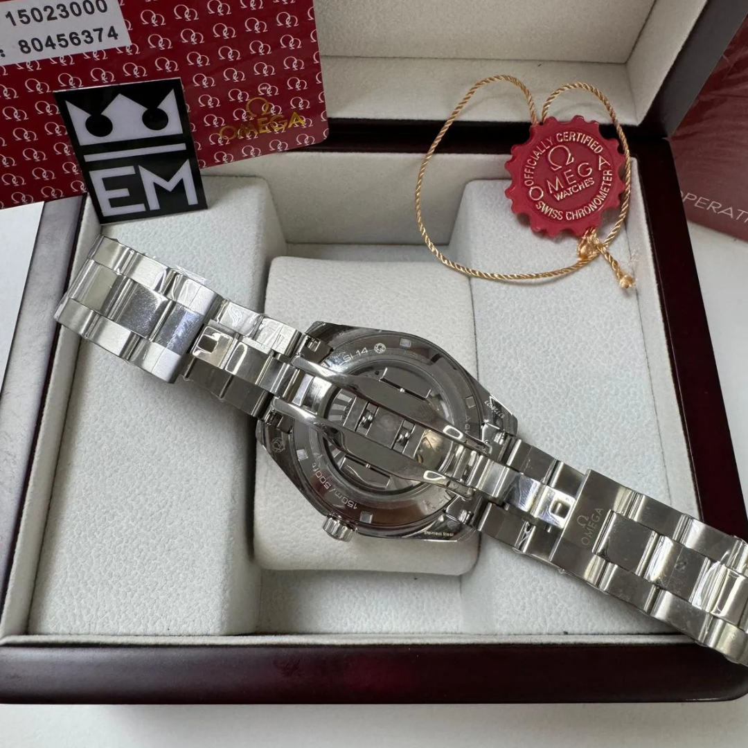 Omega Seamaster Aqua Terra Blue Waves - Image 6