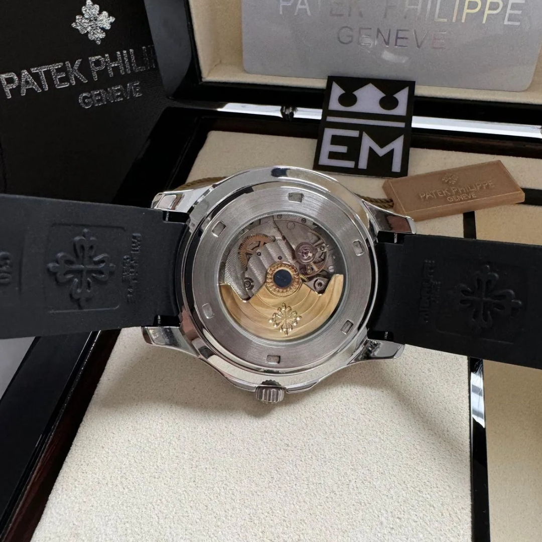 Patek Philippe Aquanaut Black Automatic 42 mm - Image 6